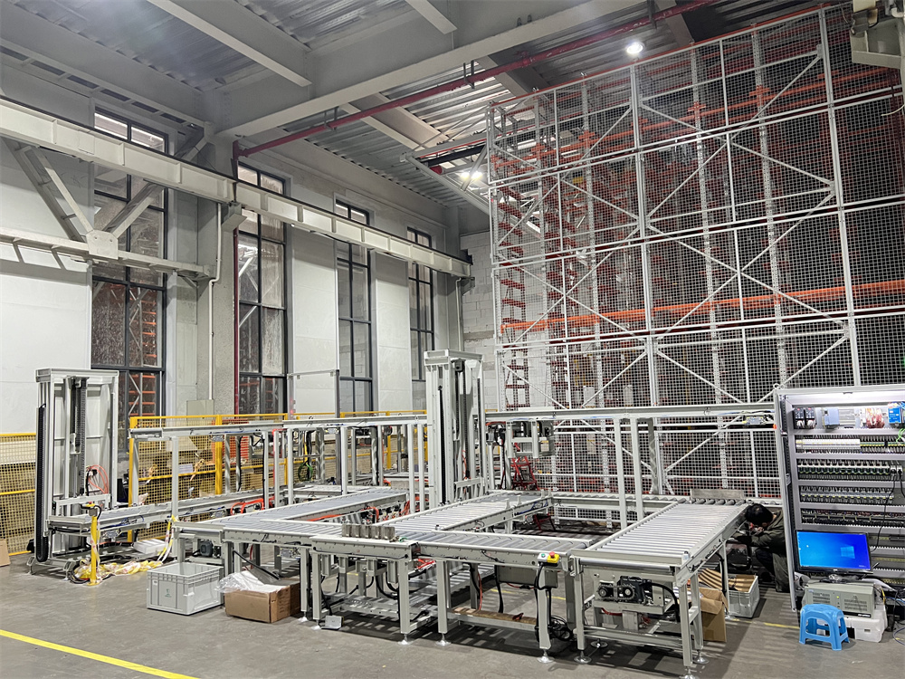 廠家如何使用穿梭時貨架作業(yè)？